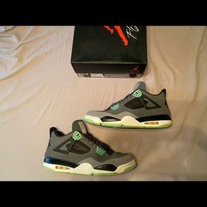 Air Jordan 4 Green Glow (Mens 13)
